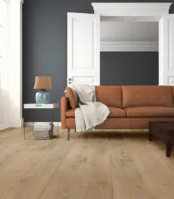 Tammi Assisi -lankku, harjattu ja mattalakattu