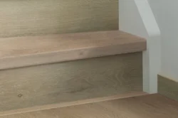 Pergo laminaattiporraslista, Trondheim Romantic Greige Oak