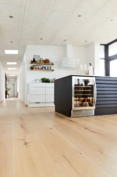 Moland Morello+ Wideplank - Tammi Living - Valkoöljytty, harjattu