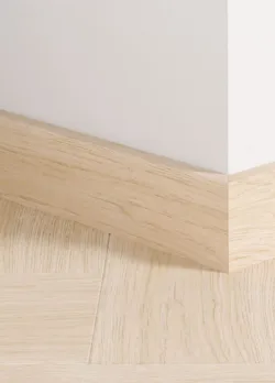 Jalkalista laminaattilattialle - Ivory Oak, EI PALAUTUSOIKEUTTA!