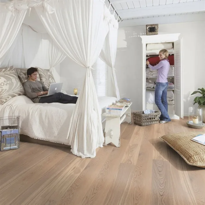 BOEN Tammi valkoinen Animoso, lauta - LOPPU MYYNNISTÄ VIIKOLLE 10/2026.