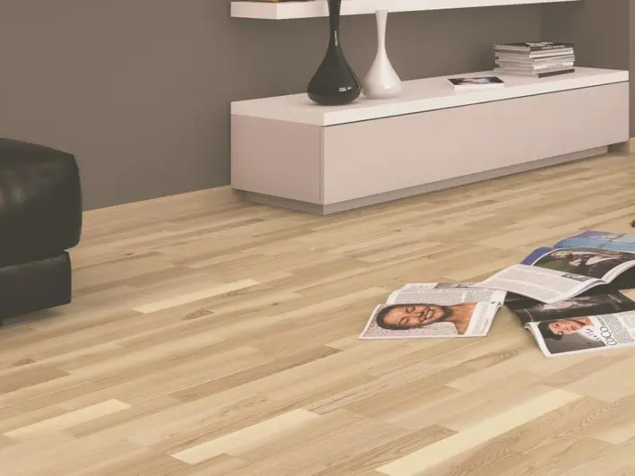 Puulattia - Saarni 3-lautainen lamelliparketti, Standardi, valkoinen mattalakk