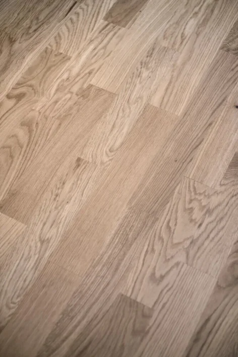 Puulattia - Tammi 3-sauvainen lamelliparketti, luonnollinen mattalakka