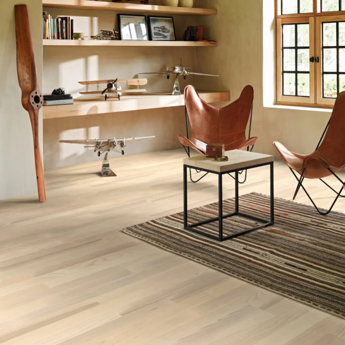 Puulattia Classic 3060 - Saarni, 3-lautainen Living valkoinen mattalakka