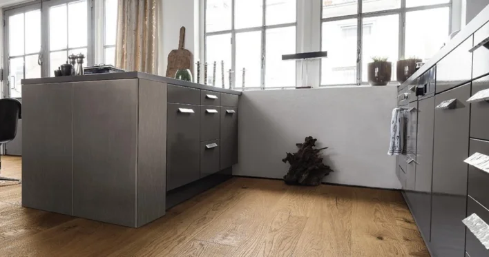 FloorMaster Herregårdsplank - Tammi luonnollinen mattalakka 260 mm.