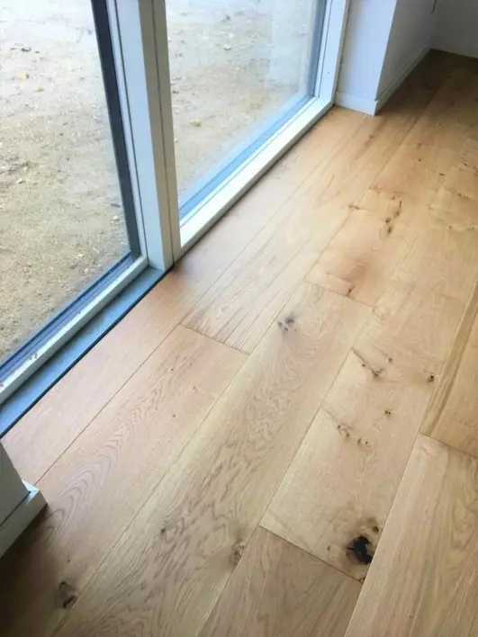 FloorMaster Herregårdsplank - Tammi luonnollinen mattalakka 260 mm.