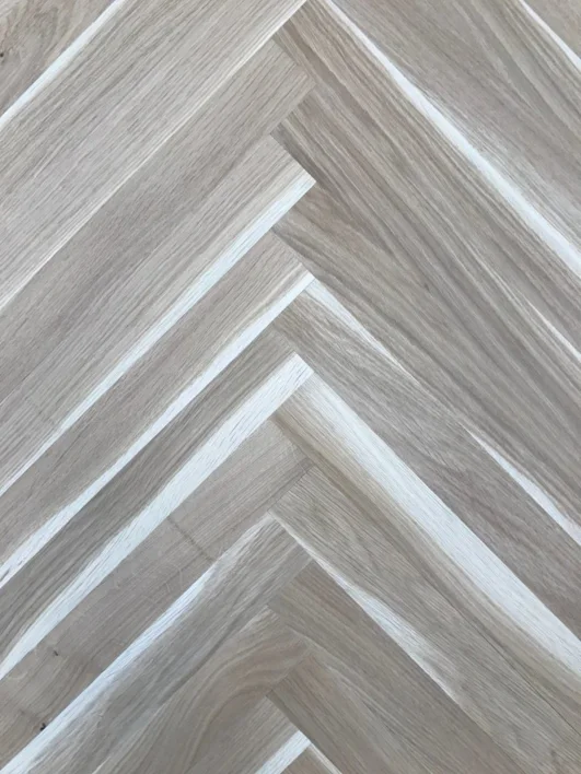 Kalanruotoparketti Eg 16x50x350 mm. sisältää pintapuun - LOPPUERÄ