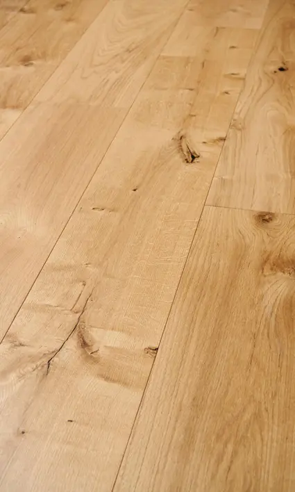 Puulattia - Tammi Herregårdsplank 260 mm. Harjattu rustiikki, luonnollinen mattalakka