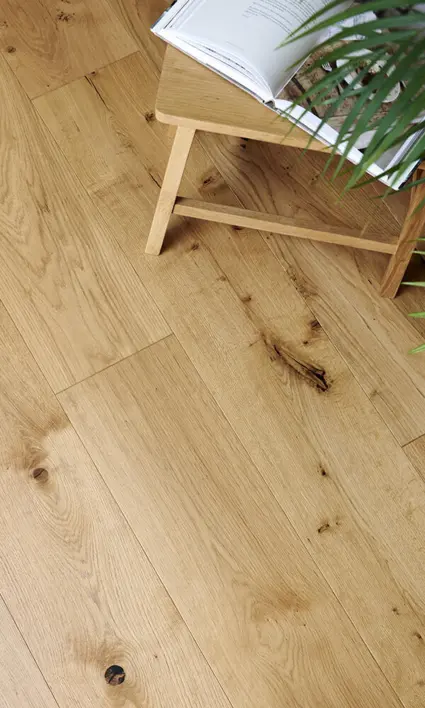 Puulattia - Tammi Herregårdsplank 260 mm. Harjattu rustiikki, luonnollinen mattalakka