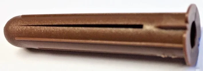 Plugit, ruskeat, 8 mm - 200 kpl