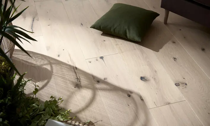 Puulattia - Tammi Herregårdsplank 260 mm, harjattu Invisible mattalakka
