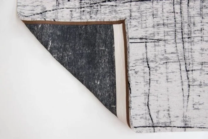 Metro black white 8926