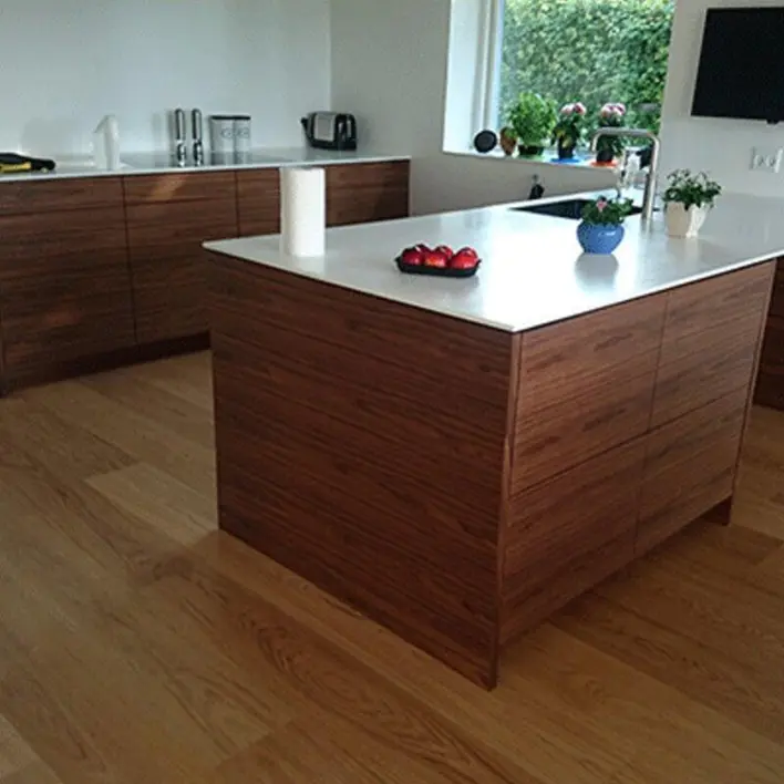 luonnollinen mattalakka