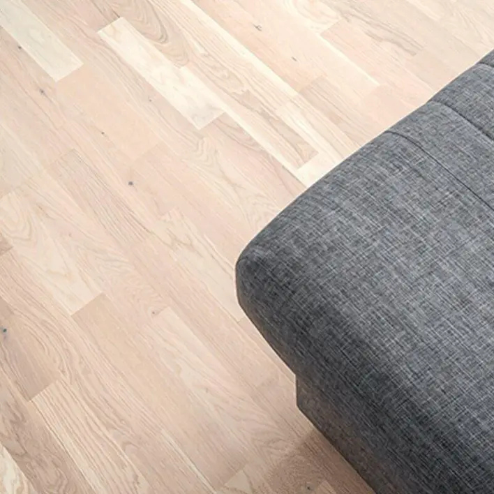 Wiking Q-Strip 3-sauvainen parkettilattia, tammi