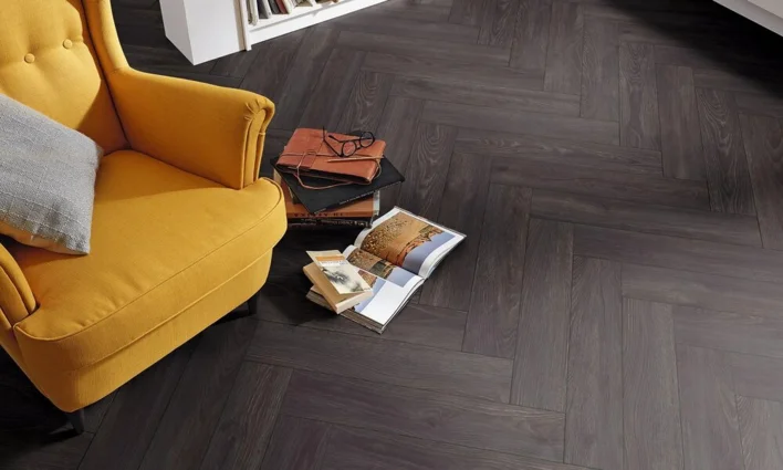 KT Kalanruotolaminaattilattia, Tammi Elba, Lauta