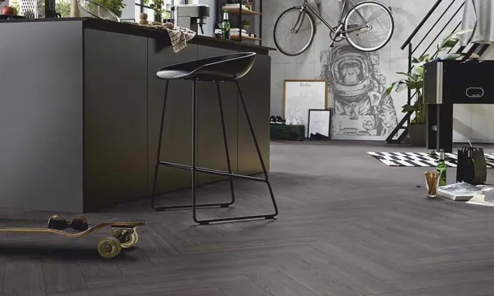 KT Kalanruotolaminaattilattia, Tammi Elba, Lauta