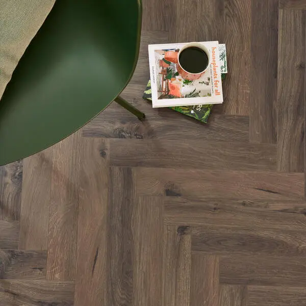 BerryAlloc Chateau+ kalasruoto, Gyant Dark Brown