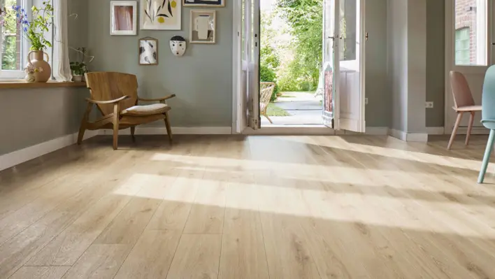 Laminaattilattia, lankkulattia Tammi Olbia