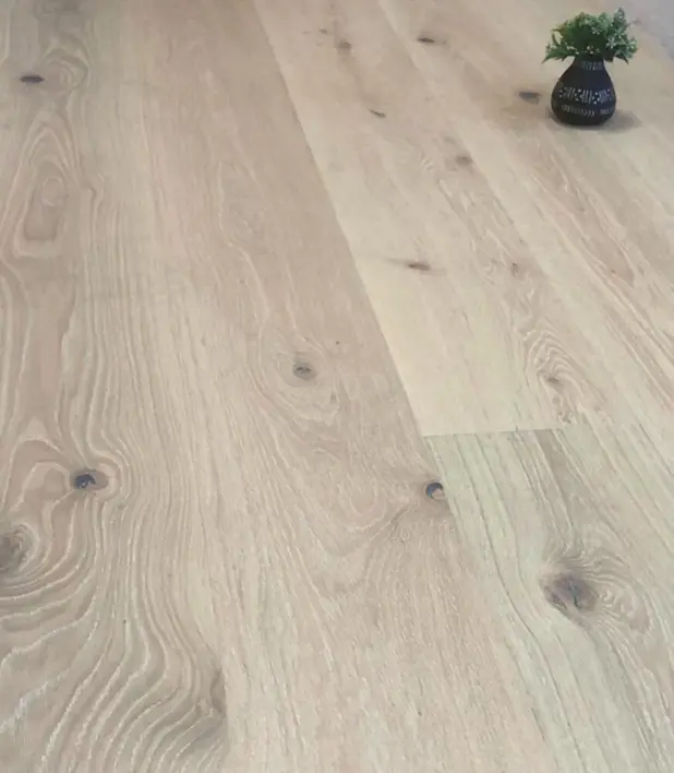 FloorMaster MEGA Herregårdsplank - Tammi valkoinen mattalakattu 300 mm.
