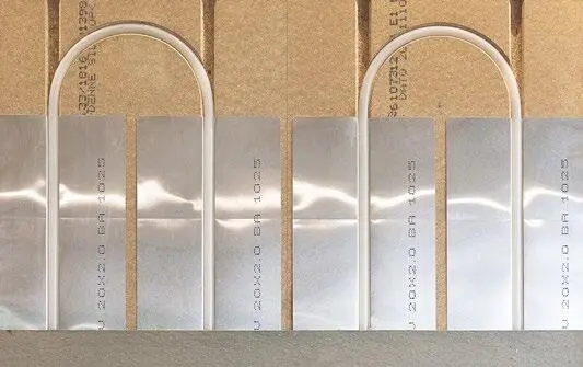 Novopan 20 mm. lämmönjakolevy 38 mm klimagulv-järjestelmään -