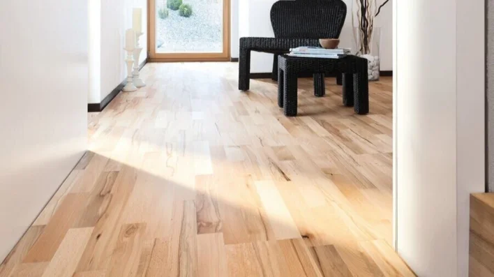 Pyökki 3-lautainen parkettilattia höyrytetty Favorit nD