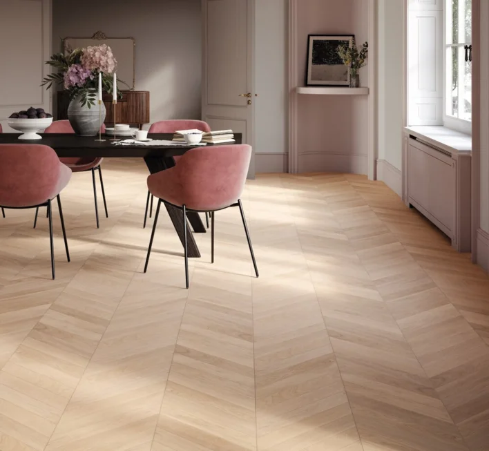 Parador Sillanruoto Trendtime 10 - Chevron 45°, Tammi valkoinen mattalakka