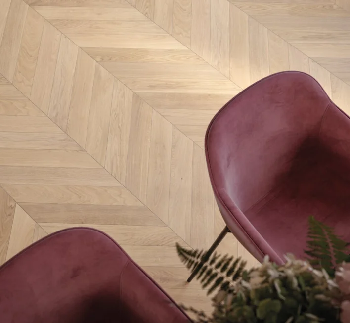 Parador Sillanruoto Trendtime 10 - Chevron 45°, Tammi valkoinen mattalakka