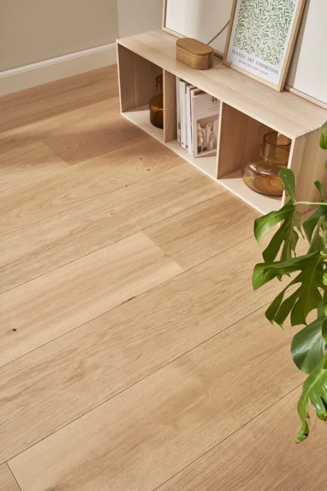 Puulattia - Tammi Herregårdsplank 260 mm. Harjattu luonnollinen mattalakk