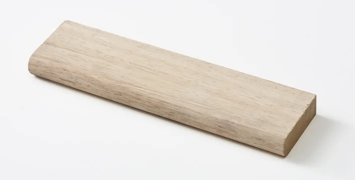 Puinen lyöntipalikka - 25 cm.