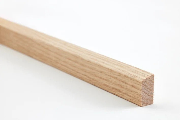 Moland jalkalistat, tammi 15x27 mm.