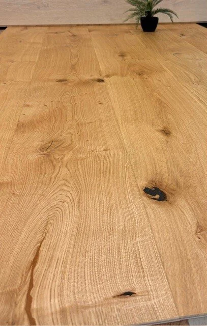 FloorMaster Herregårdsplank - Tammi Rustik oksa matta lakka 260 mm.