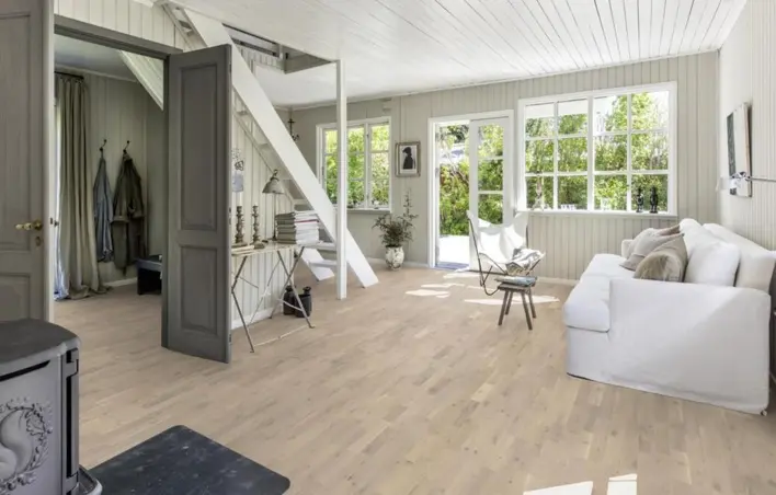 Kährs Beyond Retro Strip, tammi Loft white