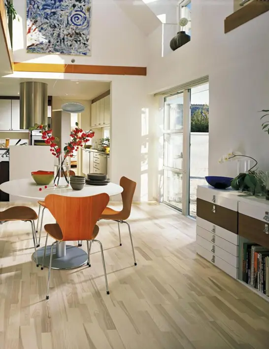 Kährs Tres 3-lautainen, Saarni Ceriale