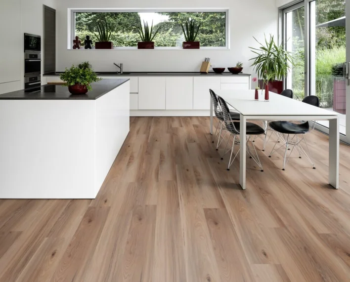 Wood Edition Comfort, pitkä lankku, Hickory Nashville