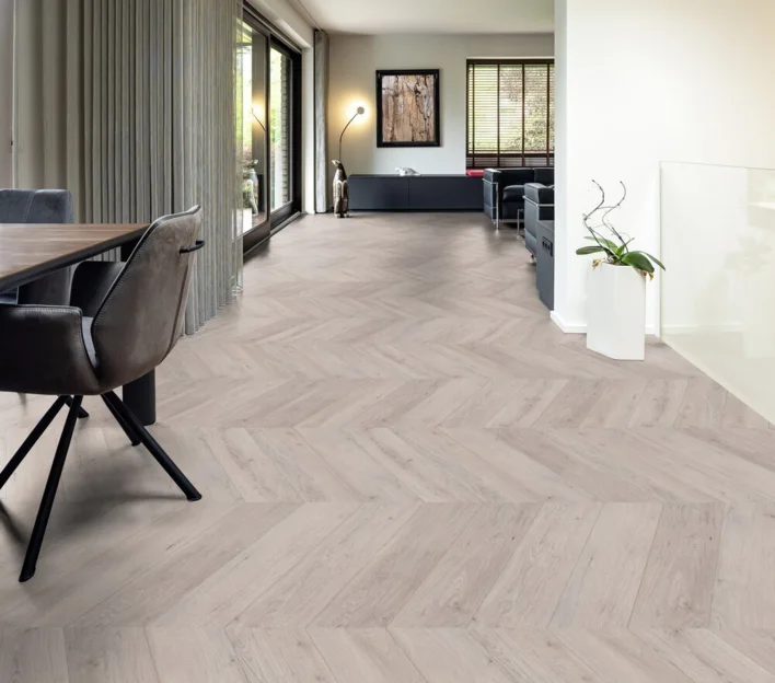 Chevron Edition Pro, Oak Helsinki