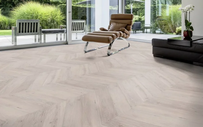Chevron Edition Pro, Oak Helsinki