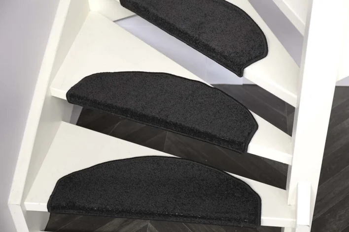 Twist Porrasuoja, Musta