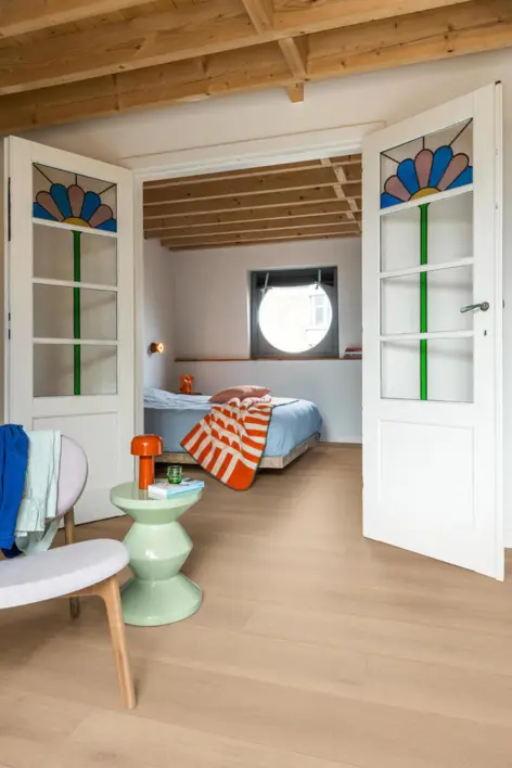 Vinyylilankku, Spirit Soul Glue, Stella