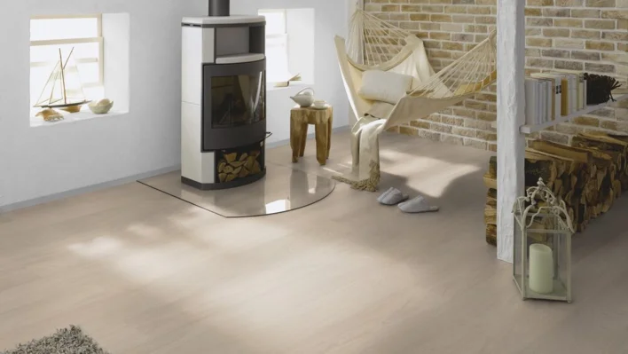 Hywood Classic, Tammi Una