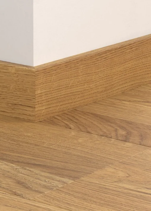 Jalkalista laminaattilattialle - Elegant Oak, EI PALAUTUSOIKEUTTA!