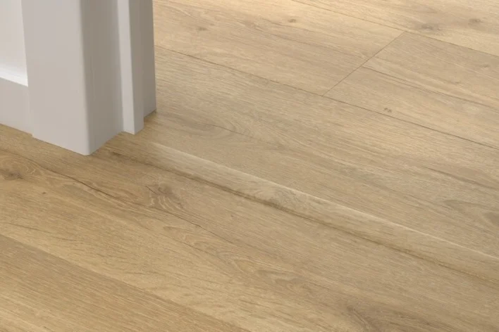 5-i-1 listaprofiili laminaattilattialle - Natural Honey Oak, EI PALAUTUSTA!