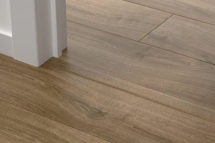 5-in-1 lista laminaattilattialle - Browned Oak, EI PALAUTUSOIKEUTTA!