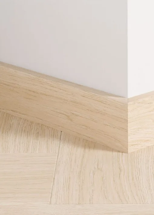 Jalkalista laminaattilattialle - Ivory Oak, EI PALAUTUSOIKEUTTA!