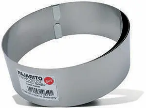Ruostumattomasta teräksestä valmistettu leikkausviivain 4050 mm.