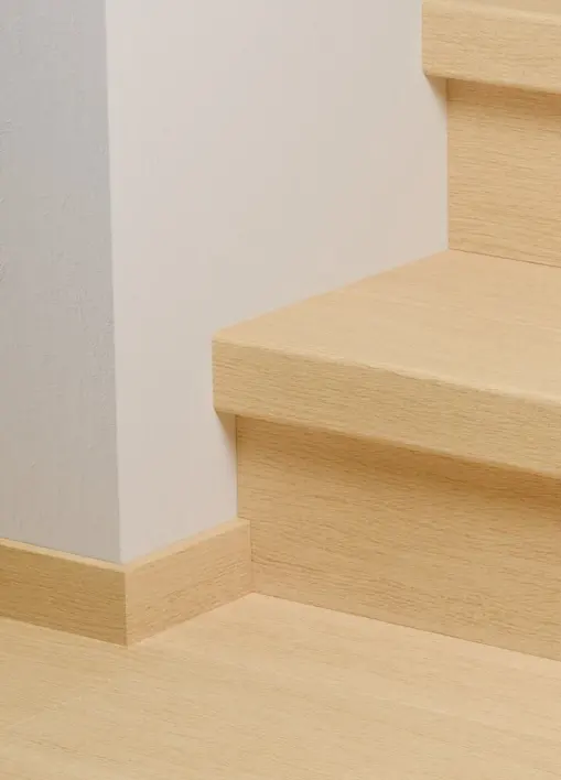 Pergo laminaattinen porrasprofiili, Ambergrain Oak, EI PALAUTUSOIKEUTTA!