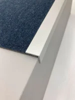 Vinkelprofil, 20x20 mm. u/huller